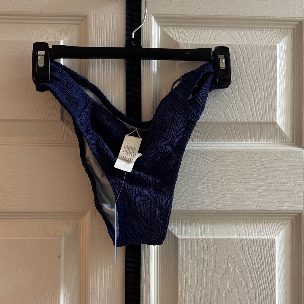 Cupshe Women's Navy Bikini top - Size Large, Matching Bottoms - Size Medium - Picture 7 of 14